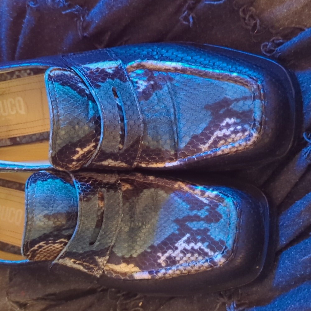 Labucq Blue and Black Snakeskin Loafers